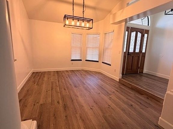 5th image of 5106 Glacier Canyon Ct