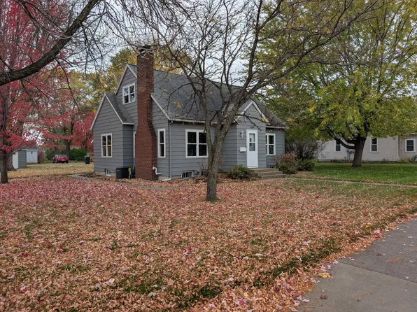 122 2nd St SE, Melrose, MN 56352