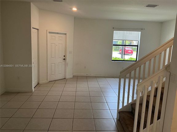 5th image of 1070 SE 26th Ter #1070