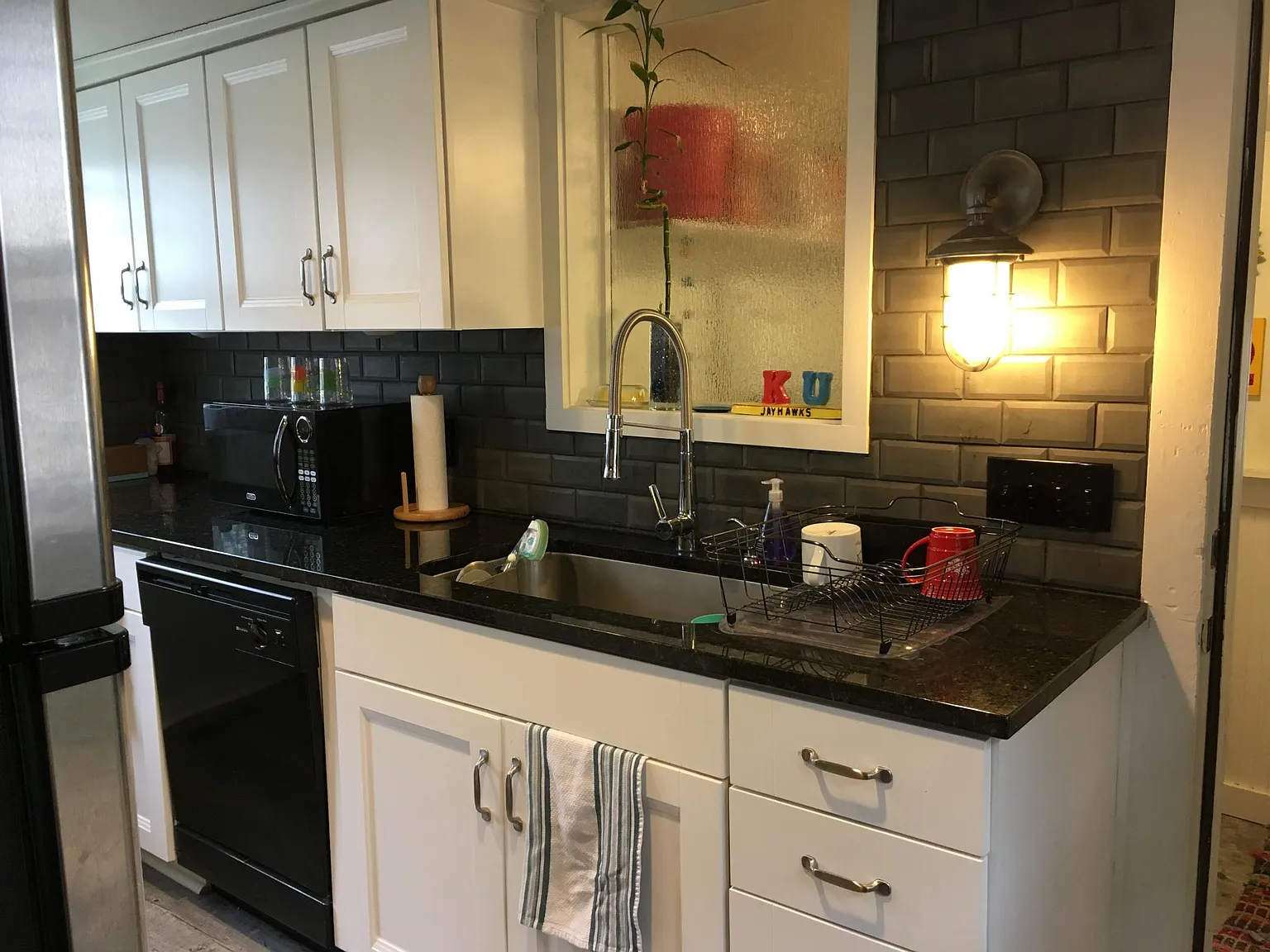 3 bed, 1.5 bath, 1536 sqft, $2,700 — Photo 3