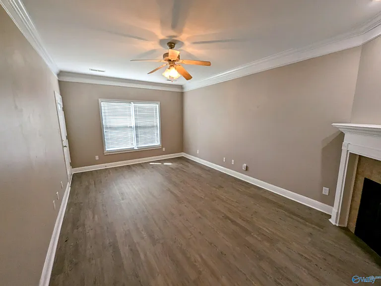 1224 Autumn Ln SW — Photo 4