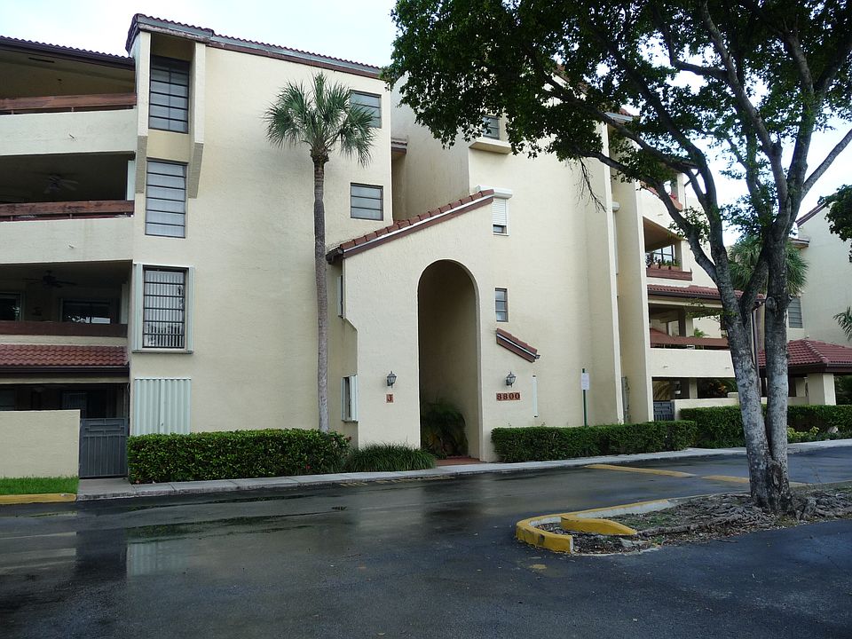 2nd image of 8800 SW 123rd Ct #J301