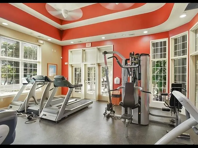 3910 Silverlake Way — Photo 25