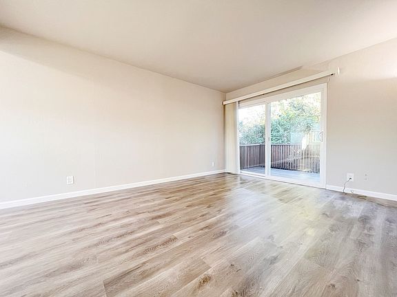 5th image of 2800 21st Ave APT 18