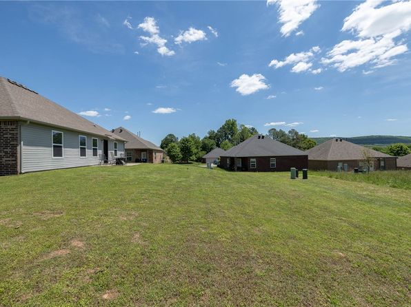 2300 Double Bogey Ln, Farmington, AR 72730