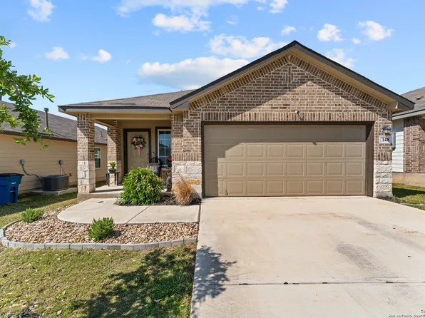 148 Hogans Alley, Floresville, TX 78114