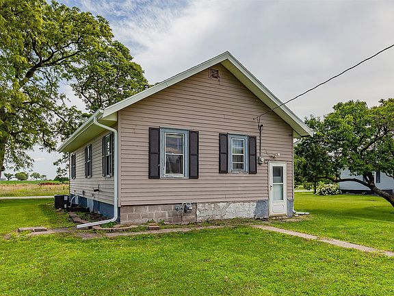 4th image of 311 SE 2nd St