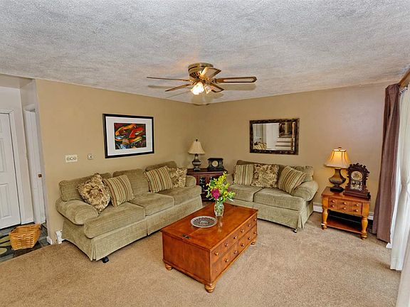 3rd image of 47 Anna Ln