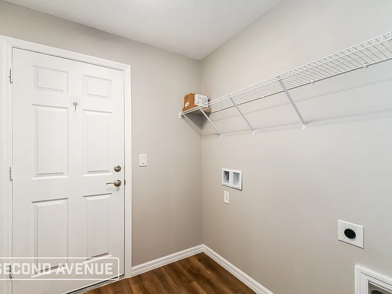 106 Baldur Dr — Photo 21