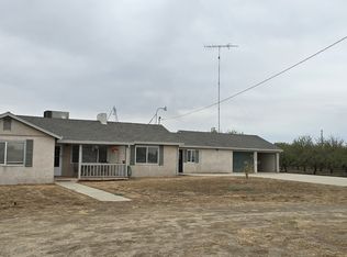 15290 Sunset Dr, Livingston, CA 95334