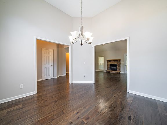 4th image of 3306 Hummingbird Ct