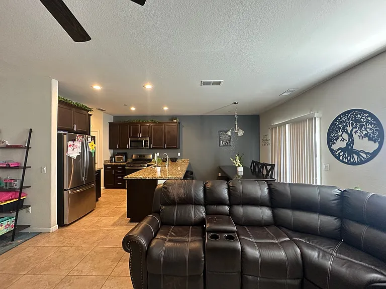 1453 Rosy Dawn Ln — Photo 5