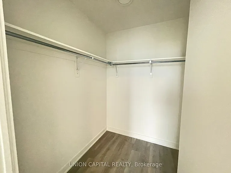 50 Upper Mall Way #1403 — Photo 31