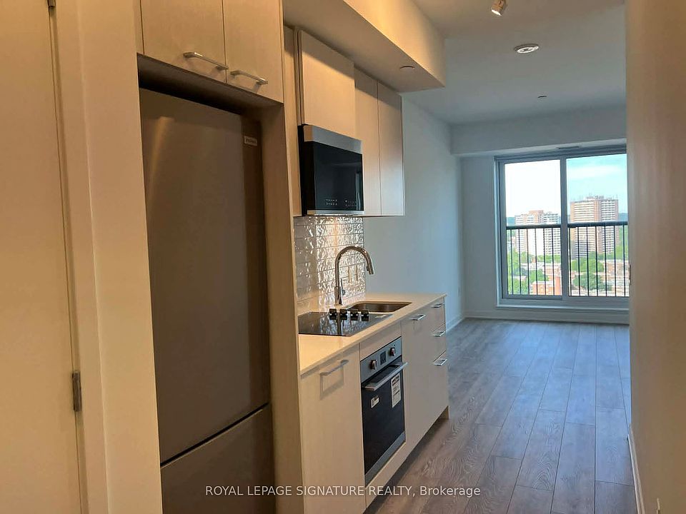 1st image of 10 Oak St #1612