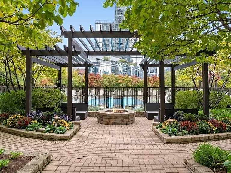 400 N La Salle Dr #1303 — Photo 15