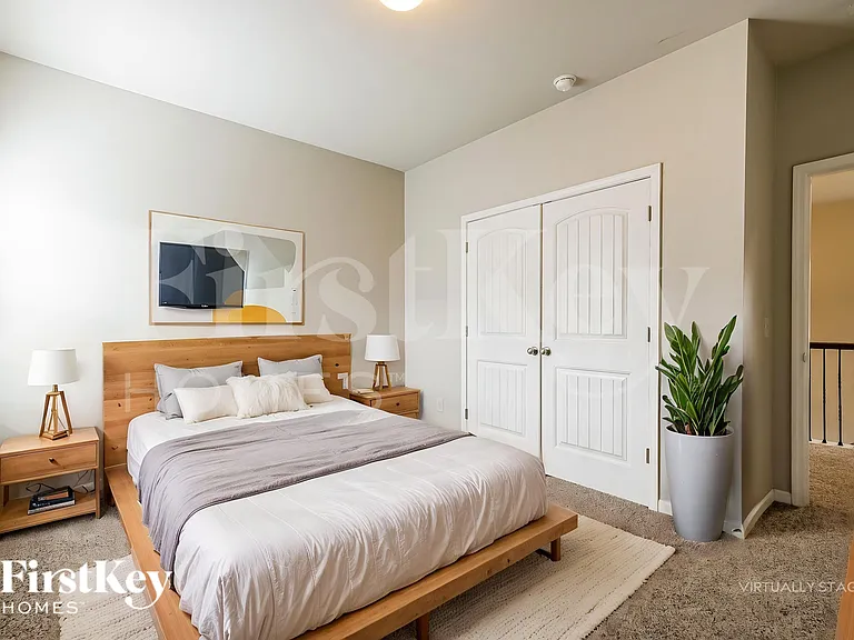 18 Samuel Way — Photo 16