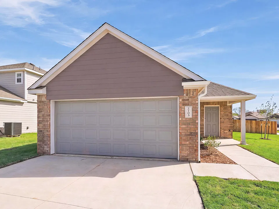 2105 Dogwood Dr
