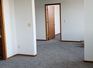 6 1/2 S Frederick Ave APT 1, Oelwein, IA 50662