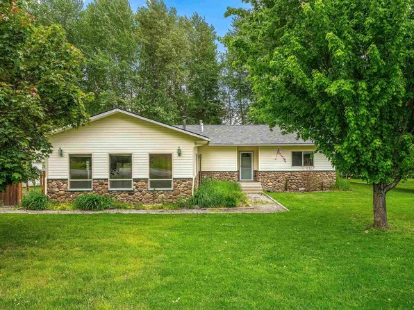 236 & 248 Laclede Shores Dr, Laclede, ID 83841