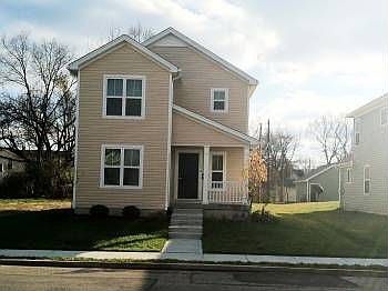1st image of 123 Clover St