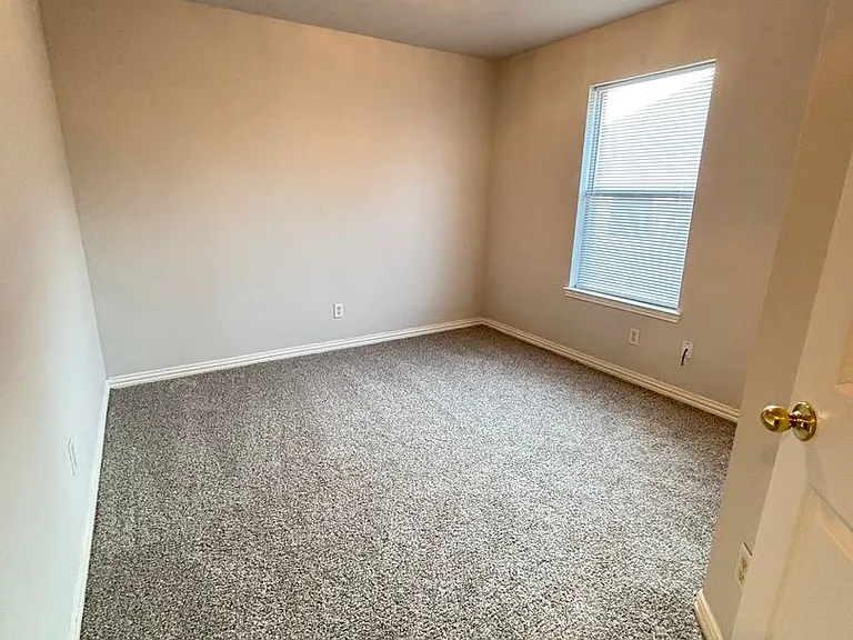 2601 Coffey Dr — Photo 21