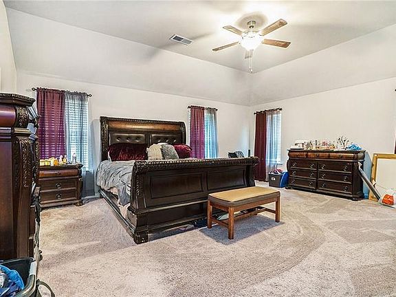 4th image of 7255 Gladstone Cir