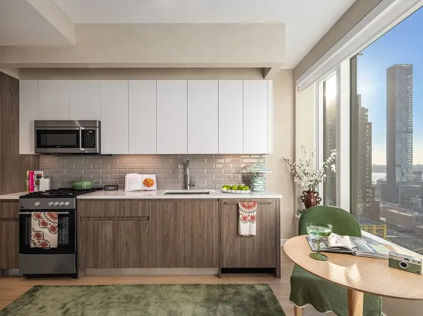 550 10th Ave, New York, NY