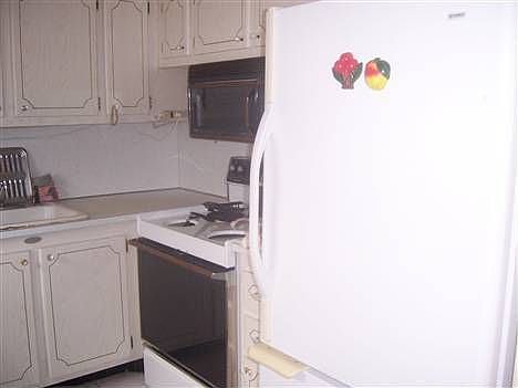 3rd image of 37 Cambridge B