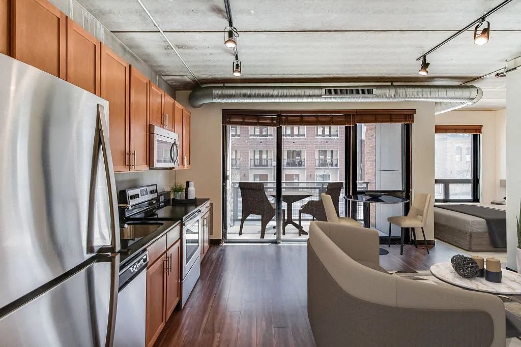 618 South Main Apartments — Photo 2