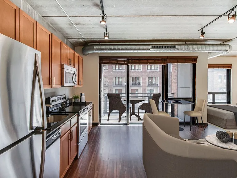 618 South Main Apartments — Photo 2
