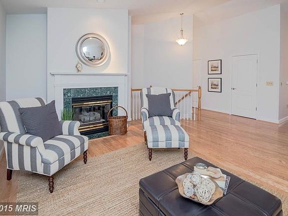 3rd image of 6924 Fairfax Dr Unit 438