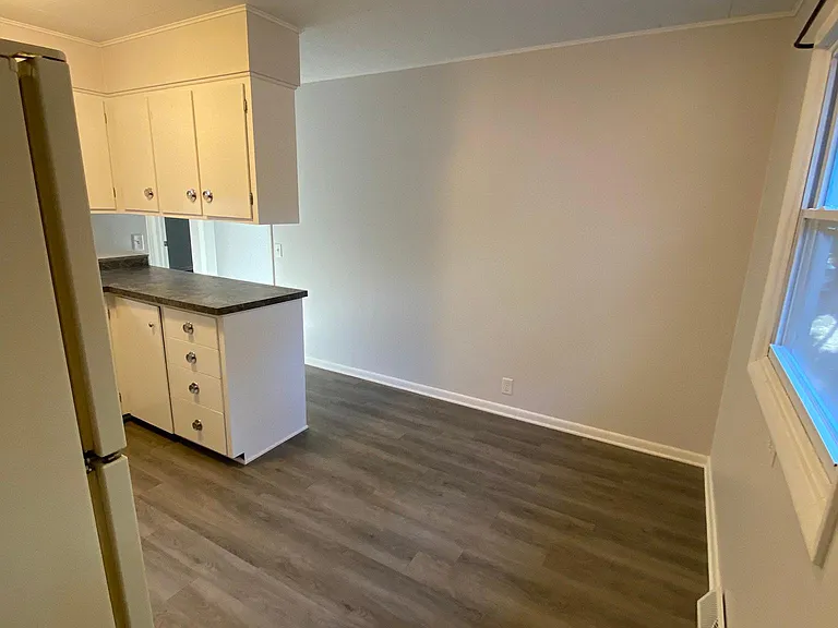 523 Jennison Ave — Photo 7