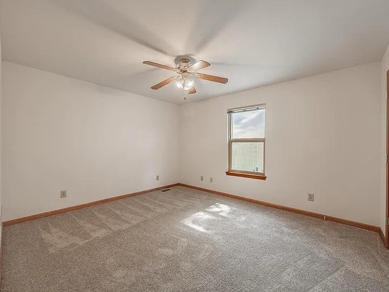 44 Arlington Ct — Photo 24