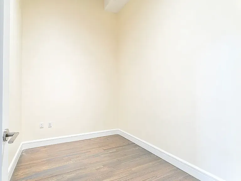 110 Greenwich St #3C — Photo 7