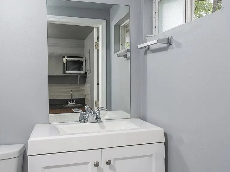 3028 NE 14th Dr — Photo 7