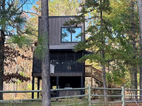 175 Devins Drive, Vass, NC 28394