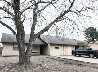 842-850 Lola Ln, Fayetteville, AR 72701