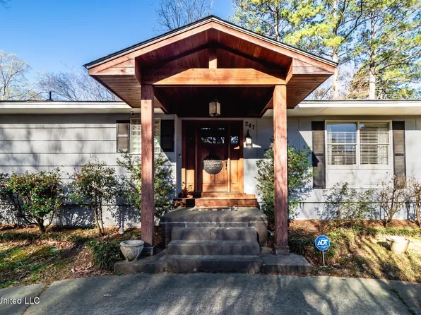 247 Chippewa Cir, Jackson, MS 39211
