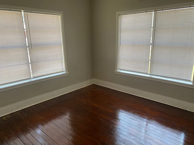 119 N Avenue D — Photo 8