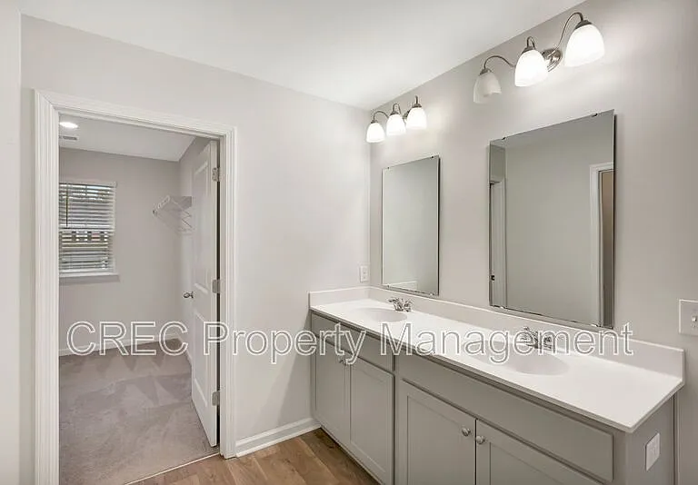 575 Wayton Cir — Photo 15