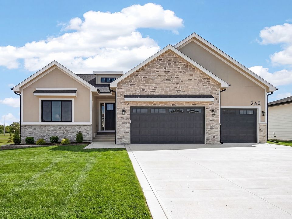1st image of 260 NW Copperleaf Ct