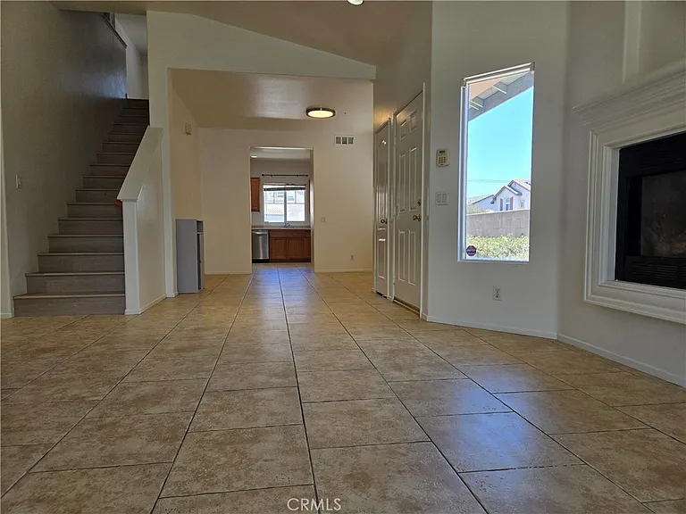 481 Pinewood — Photo 4
