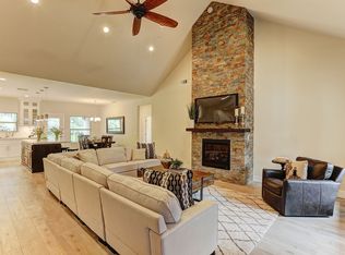 23097 Broadmoor Ct, Auburn, CA 95602