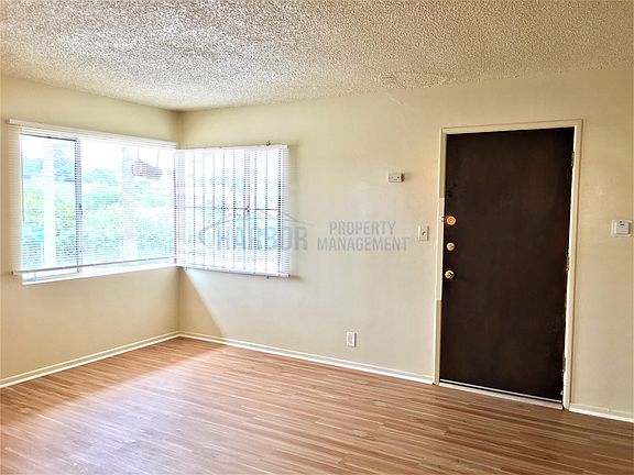 2nd image of 5642 Angeles Vista Blvd #4