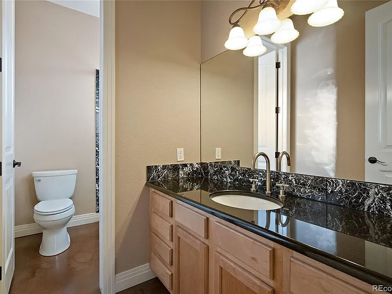 13963 Powhaton Rd — Photo 25