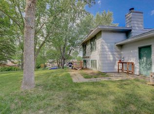 9397 Xenium Ln N, Maple Grove, MN 55369