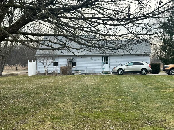 77299 Capac Rd, Armada, MI 48005