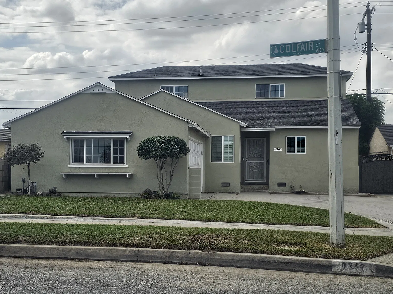 5 bed, 2136 sqft, $4,700 — Photo 1