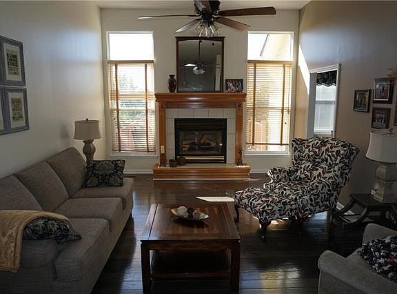 4th image of 1404 River Run Dr