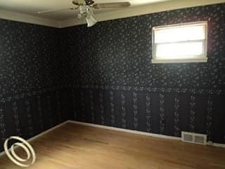 3rd image of 1042 Hazel St